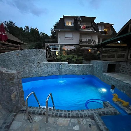 Fruskogorska Terasa Apartment โนวีซาด ภายนอก รูปภาพ