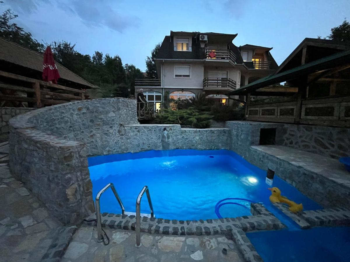 Fruskogorska Terasa Apartment โนวีซาด ภายนอก รูปภาพ