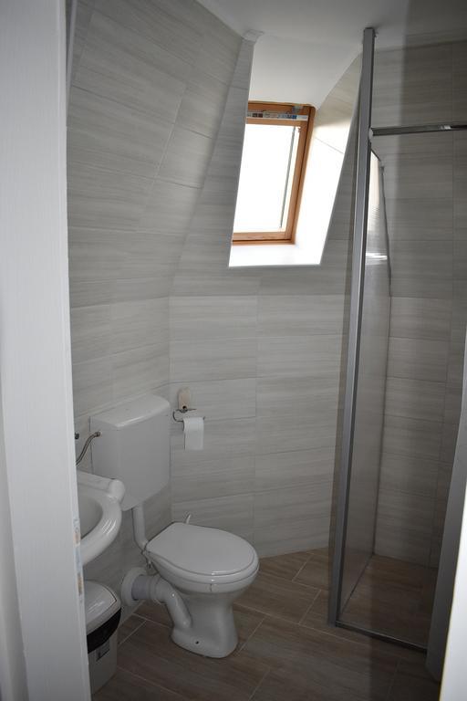 Fruskogorska Terasa Apartment โนวีซาด ภายนอก รูปภาพ