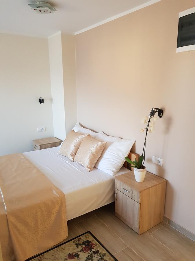 Fruskogorska Terasa Apartment โนวีซาด ภายนอก รูปภาพ
