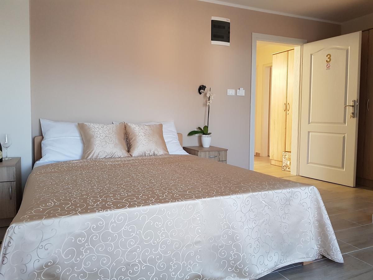Fruskogorska Terasa Apartment โนวีซาด ภายนอก รูปภาพ