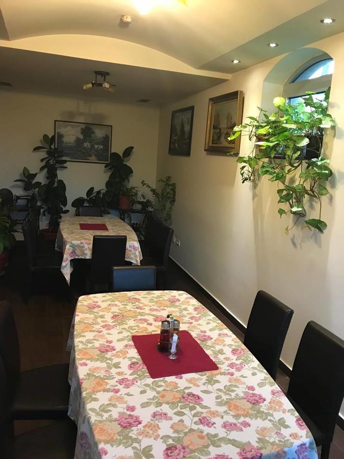 Fruskogorska Terasa Apartment โนวีซาด ภายนอก รูปภาพ